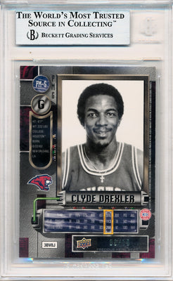 Upper Deck 2011-12 Fleer Retro Precious Metal Gems GREEN #PM-5 Clyde Drexler 8/10 / BGS Grade 9