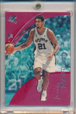 Fleer 2001-2002 Ex   Leading Men #89 Tim Duncan 2/29