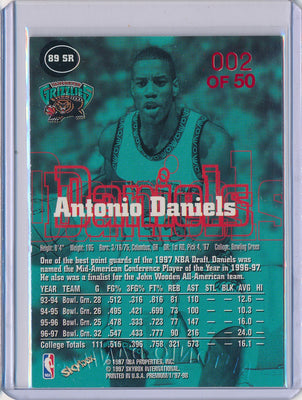 SkyBox 1997-1998 Premium Star Rubies #89SR Antonio Daniels 2/50