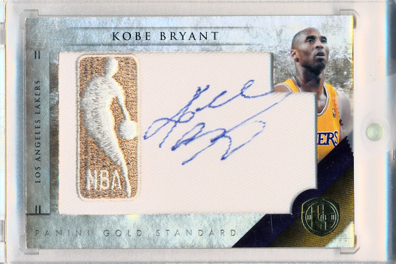 Panini 2011 Gold Standard  #32 Kobe Bryant