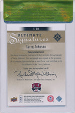 Upper Deck 2010 Ultimate Collection Ultimate Signatures #SLA Larry Johnson 16/99 / Auto Grade 9